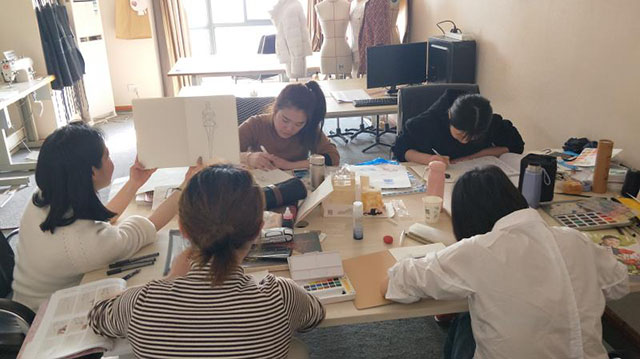 合肥服裝手繪設(shè)計.jpg