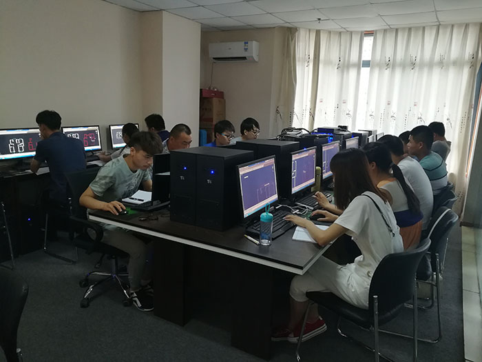 合肥暑期班7月3日室內(nèi)設(shè)計(jì)CAD施工圖3D效果圖班上課照片 第 5 張 合肥暑期班7月3日室內(nèi)設(shè)計(jì)CAD施工圖3D效果圖班上課照片 第 5 張